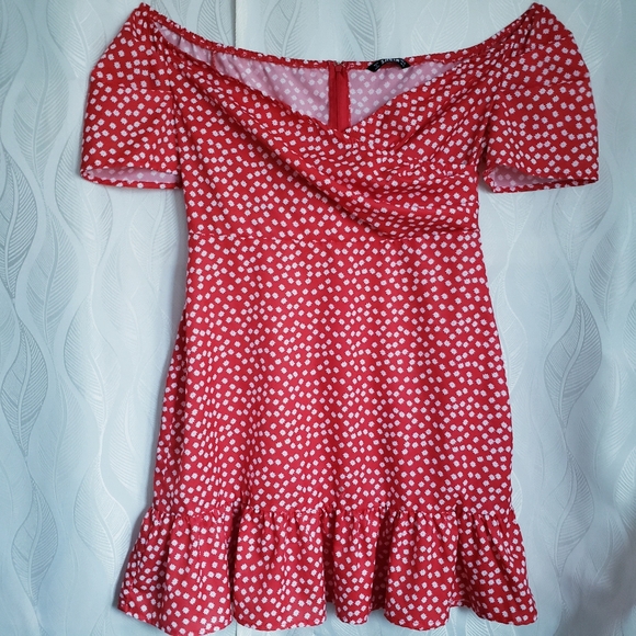 SHEIN Dresses & Skirts - Red & White Floral Off-The-Shoulder Mini Dress